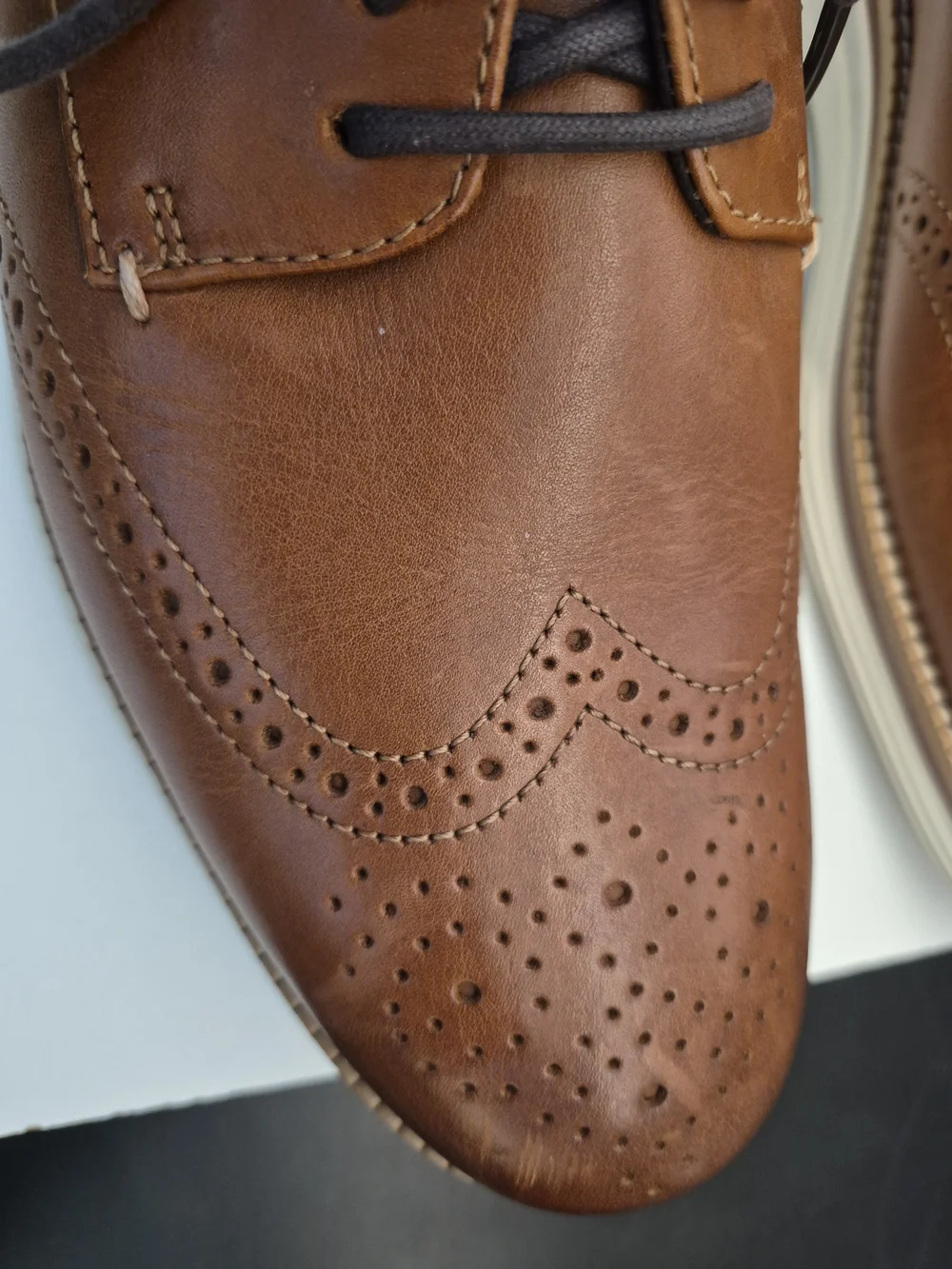 Cole Haan British Tan Classic Brogue Perforations Short Wingtip Oxfords Size 11.